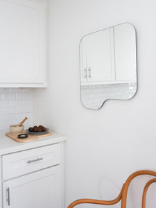 Contour Mirror